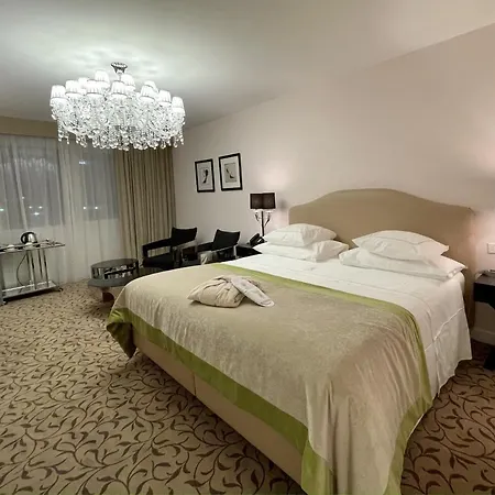 Adriatica Hotel 3*
